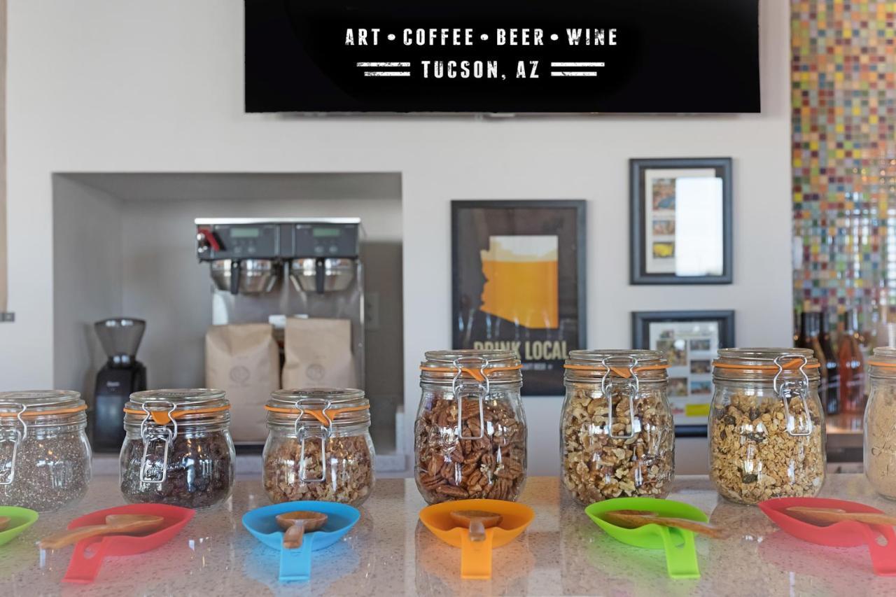 Mccoy - Art, Coffee, Beer, Wine 3* Tucson